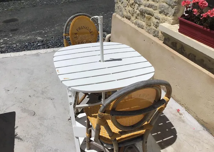 Chez Diane Apartment *